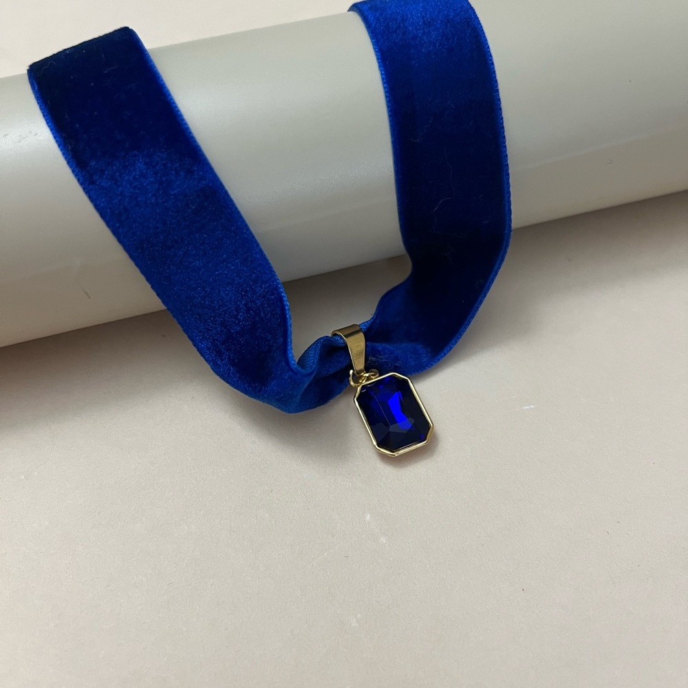 Handmade Elegant Mid-Century Choker - Statement Velvet Pendant Choker